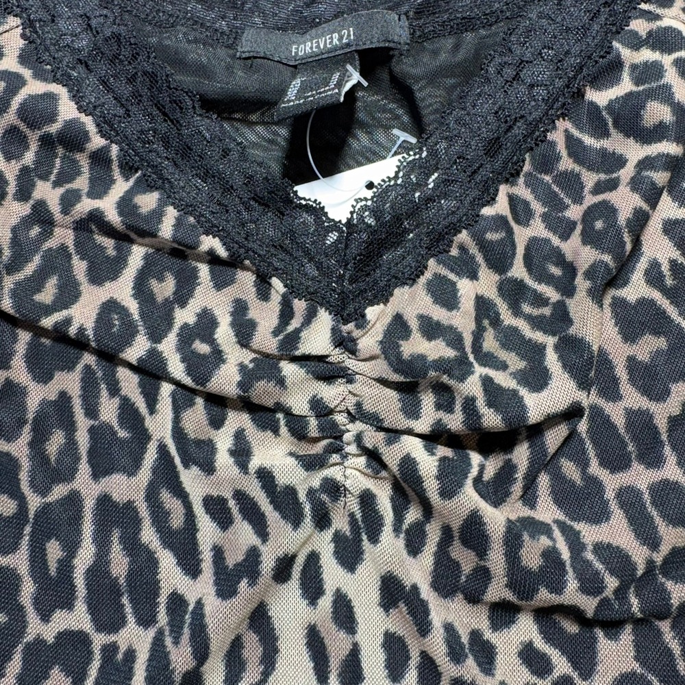 Leopard Print Mesh Top Lace Trim Bell Sleeve Ruched V-Neck Medium NWT - Picture 8 of 14